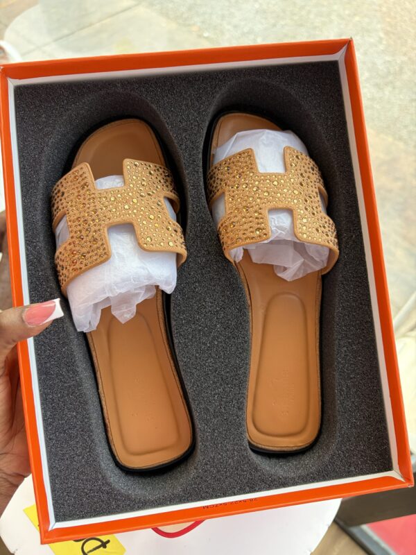 img_2752-2 Brown